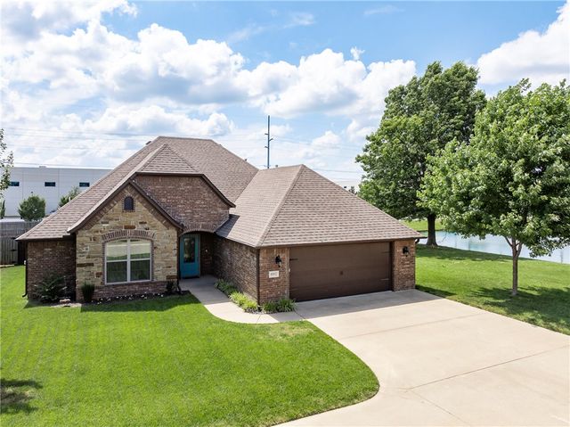 4002 SW Flatrock Cove, Bentonville, AR 72713