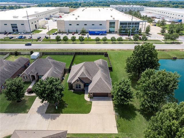 4002 SW Flatrock Cove, Bentonville, AR 72713