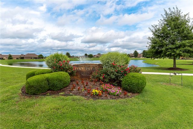 4002 SW Flatrock Cove, Bentonville, AR 72713