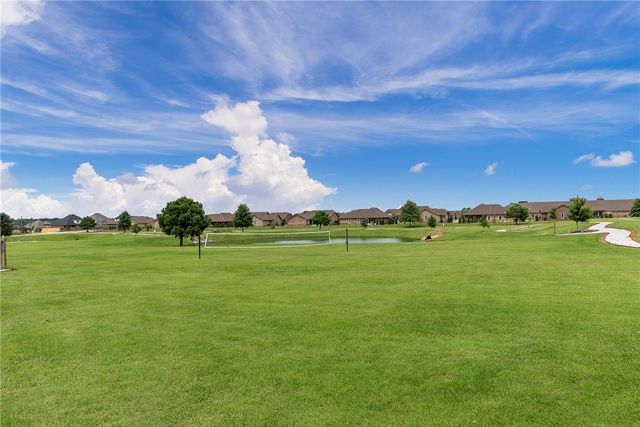 4002 SW Flatrock Cove, Bentonville, AR 72713