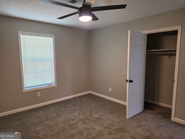 586 Ridge Avenue SW, Mableton, GA 30126