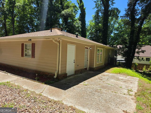 586 Ridge Avenue SW, Mableton, GA 30126