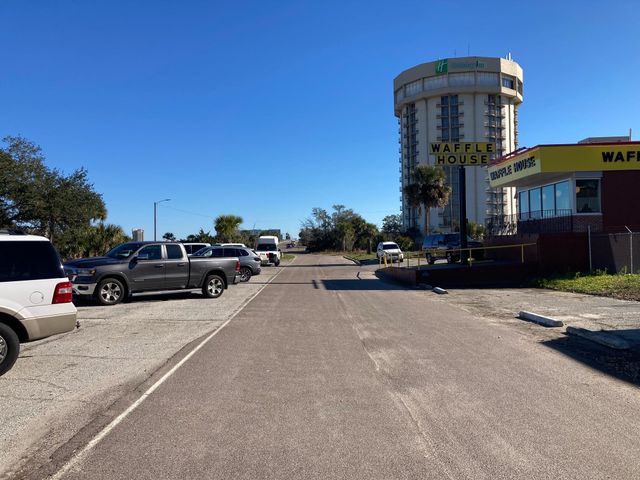 335 Savannah Highway, Charleston, SC 29407