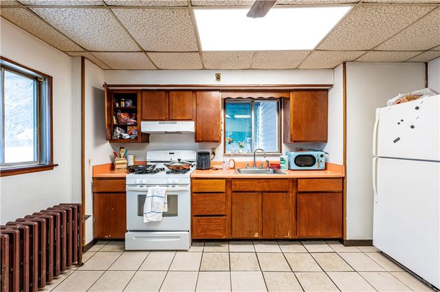 522 Cavitt Ave, Trafford, PA 15085