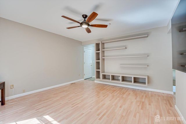 6 Wood Lake Drive, Piscataway, NJ 08854