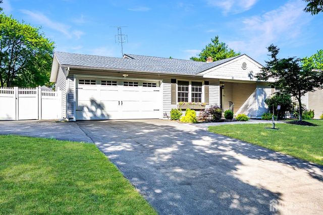 6 Wood Lake Drive, Piscataway, NJ 08854
