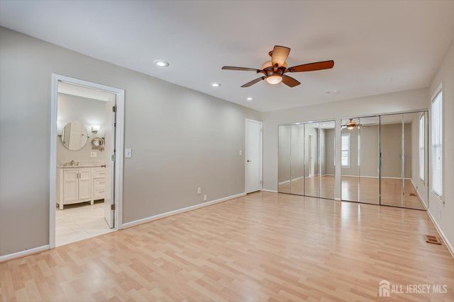 6 Wood Lake Drive, Piscataway, NJ 08854