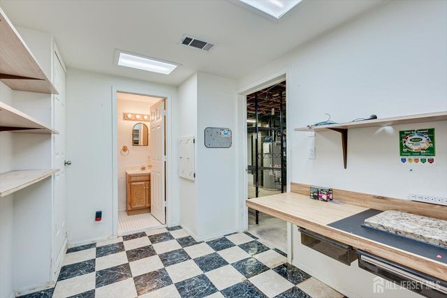 6 Wood Lake Drive, Piscataway, NJ 08854