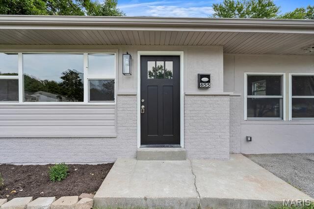 855 Northmoor Drive, Florissant, MO 63033