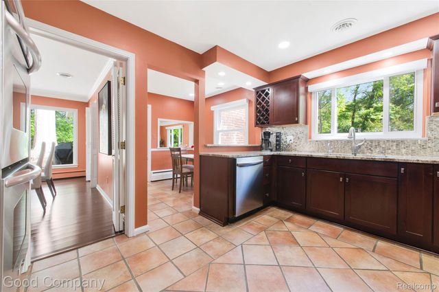 4230 Orchard Way, Bloomfield Hills, MI 48301