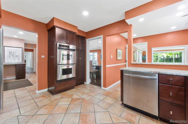 4230 Orchard Way, Bloomfield Hills, MI 48301
