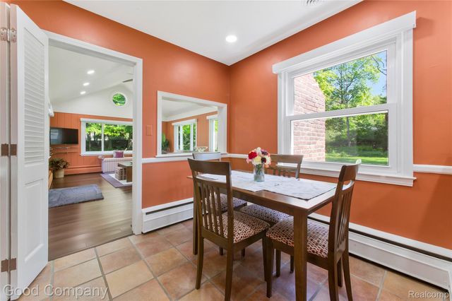 4230 Orchard Way, Bloomfield Hills, MI 48301