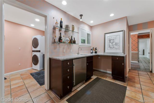 4230 Orchard Way, Bloomfield Hills, MI 48301