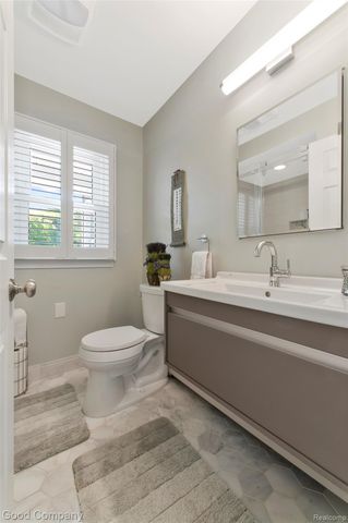 4230 Orchard Way, Bloomfield Hills, MI 48301