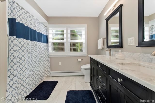 4230 Orchard Way, Bloomfield Hills, MI 48301