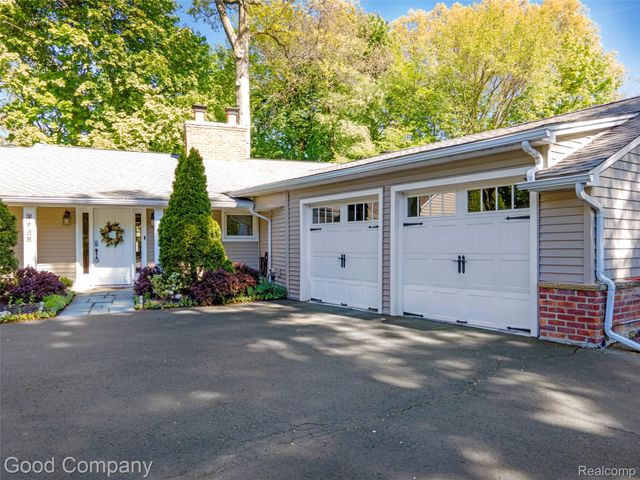 4230 Orchard Way, Bloomfield Hills, MI 48301