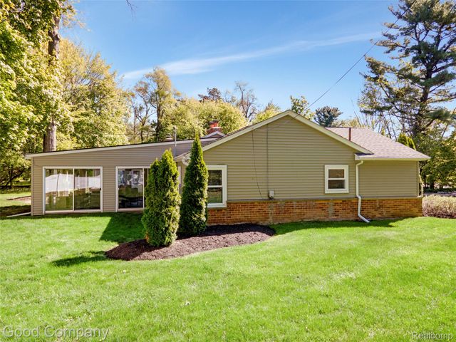 4230 Orchard Way, Bloomfield Hills, MI 48301