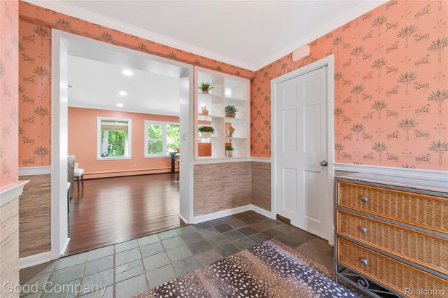 4230 Orchard Way, Bloomfield Hills, MI 48301