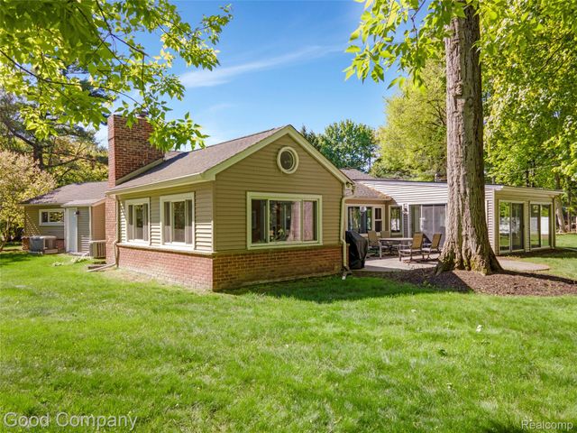 4230 Orchard Way, Bloomfield Hills, MI 48301