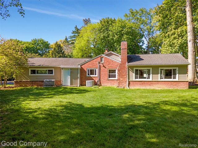 4230 Orchard Way, Bloomfield Hills, MI 48301