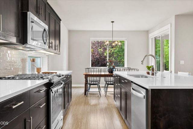 20991 NE Legend Place, Bend, OR 97701
