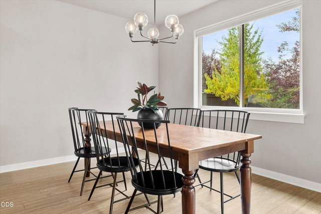 20991 NE Legend Place, Bend, OR 97701