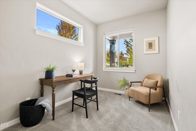 20991 NE Legend Place, Bend, OR 97701
