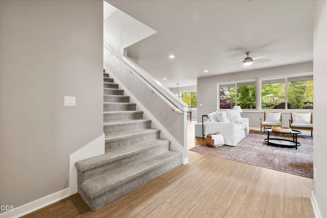 20991 NE Legend Place, Bend, OR 97701