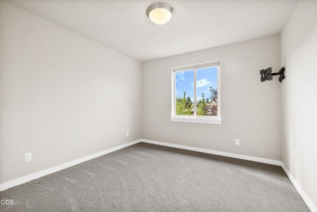 20991 NE Legend Place, Bend, OR 97701