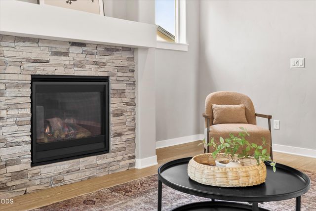 20991 NE Legend Place, Bend, OR 97701