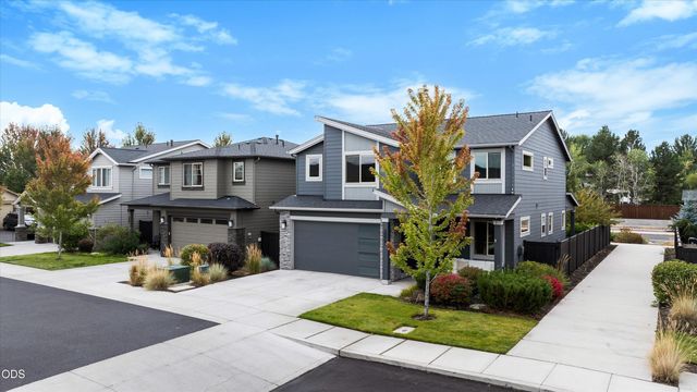 20991 NE Legend Place, Bend, OR 97701