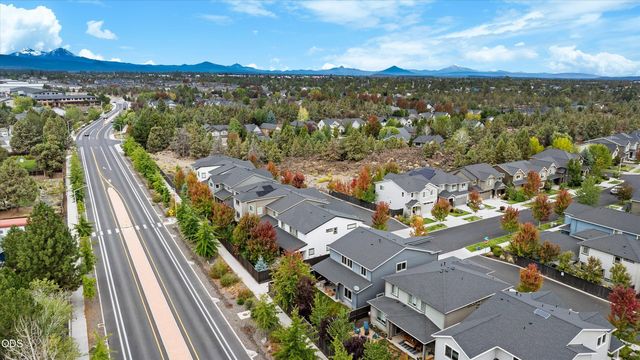20991 NE Legend Place, Bend, OR 97701