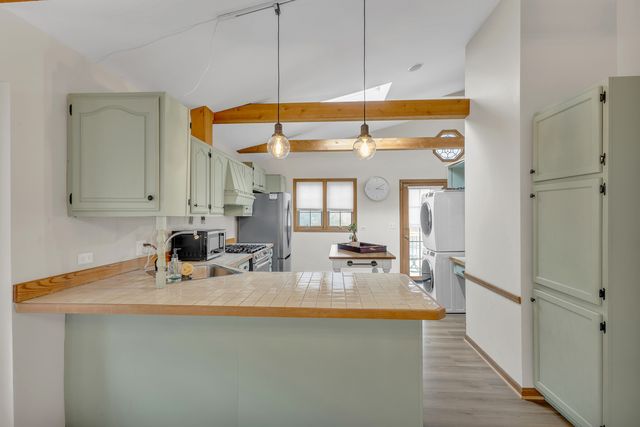 228 W Grove Street, Lombard, IL 60148