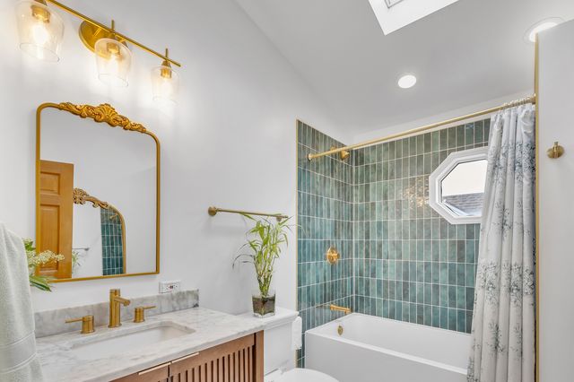 228 W Grove Street, Lombard, IL 60148