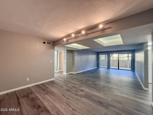 5110 N 31ST Way 316, Phoenix, AZ 85016
