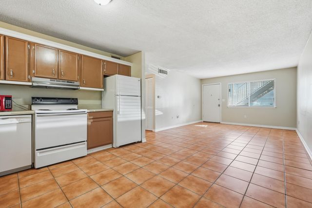 201 E College Boulevard UNIT 11, Niceville, FL 32578
