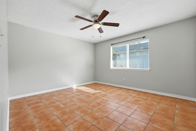 201 E College Boulevard UNIT 11, Niceville, FL 32578