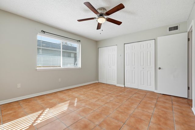 201 E College Boulevard UNIT 11, Niceville, FL 32578