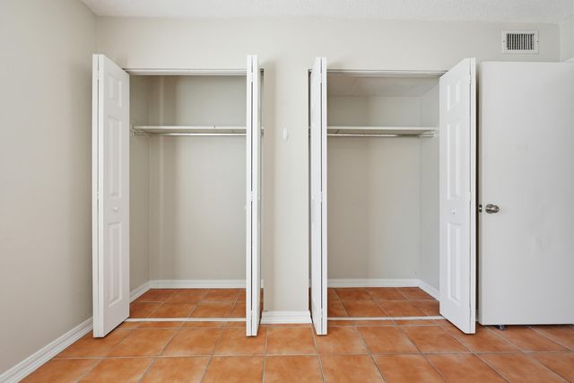 201 E College Boulevard UNIT 11, Niceville, FL 32578