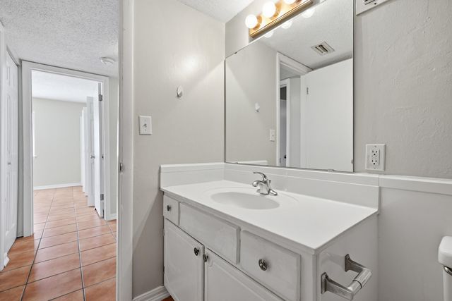 201 E College Boulevard UNIT 11, Niceville, FL 32578