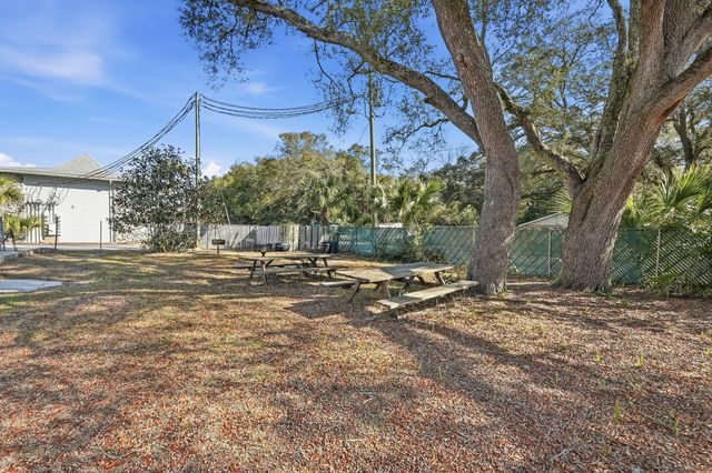 201 E College Boulevard UNIT 11, Niceville, FL 32578