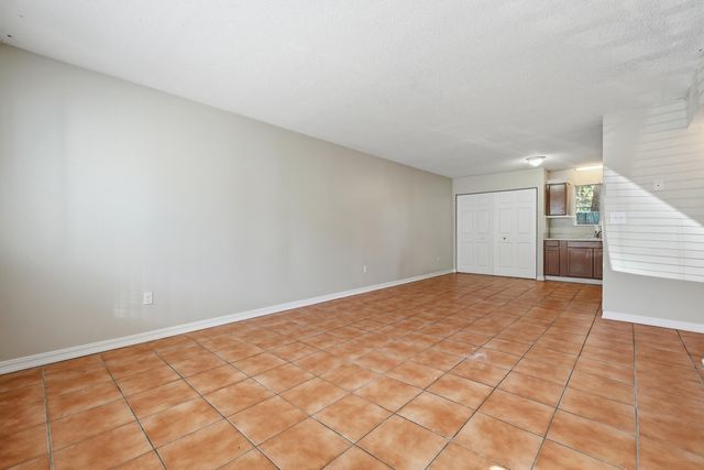 201 E College Boulevard UNIT 11, Niceville, FL 32578