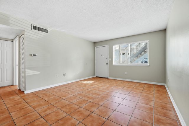 201 E College Boulevard UNIT 11, Niceville, FL 32578