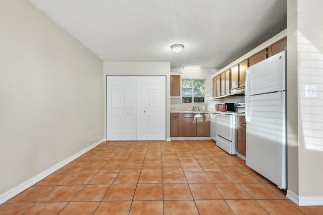 201 E College Boulevard UNIT 11, Niceville, FL 32578