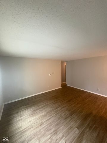 9920 Kramer Court, Indianapolis, IN 46235