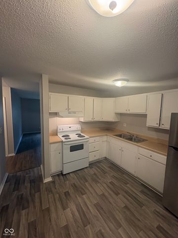 9920 Kramer Court, Indianapolis, IN 46235