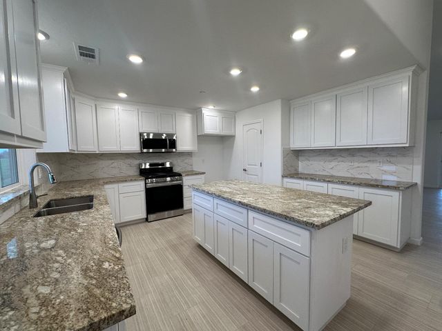 20568 Road 31, Madera, CA 93638