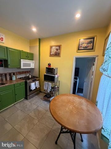 1432 N PEACH ST, Philadelphia, PA 19131