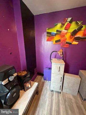 1432 N PEACH ST, Philadelphia, PA 19131