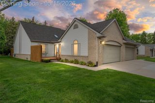 44500 Meadowcreek Lane, Canton Charter Township, MI 48187